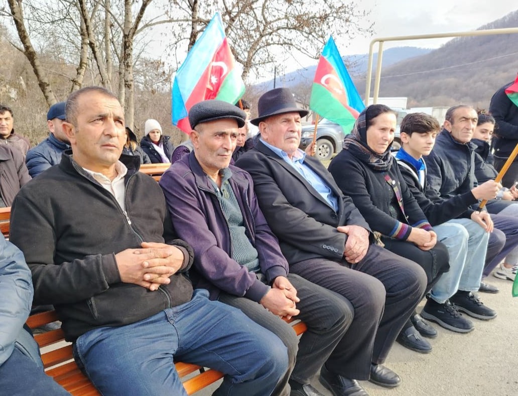 Köç karvanı Vəngli kəndinə çatıb - FOTOLAR